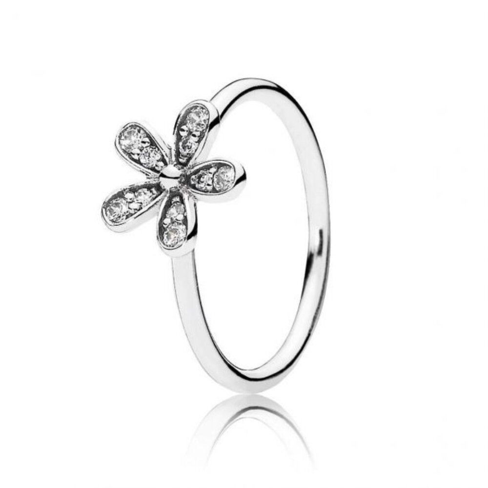 Pandora Sparkling Daisy ring